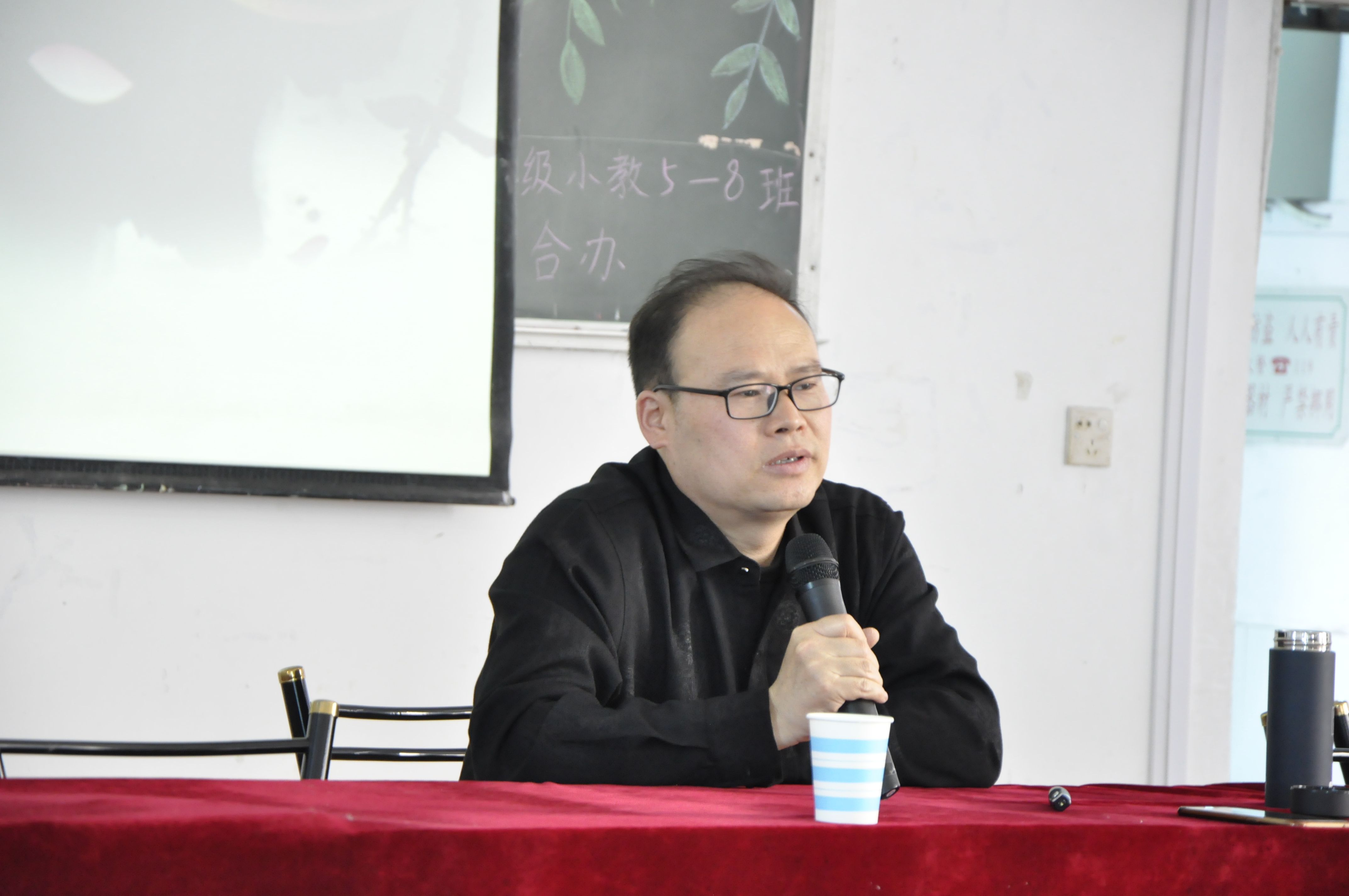 许慎文化学院邀请李运生老师来我校讲学